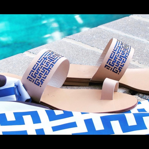 Design designer leather toe ring sandals - Picture 11 of 11